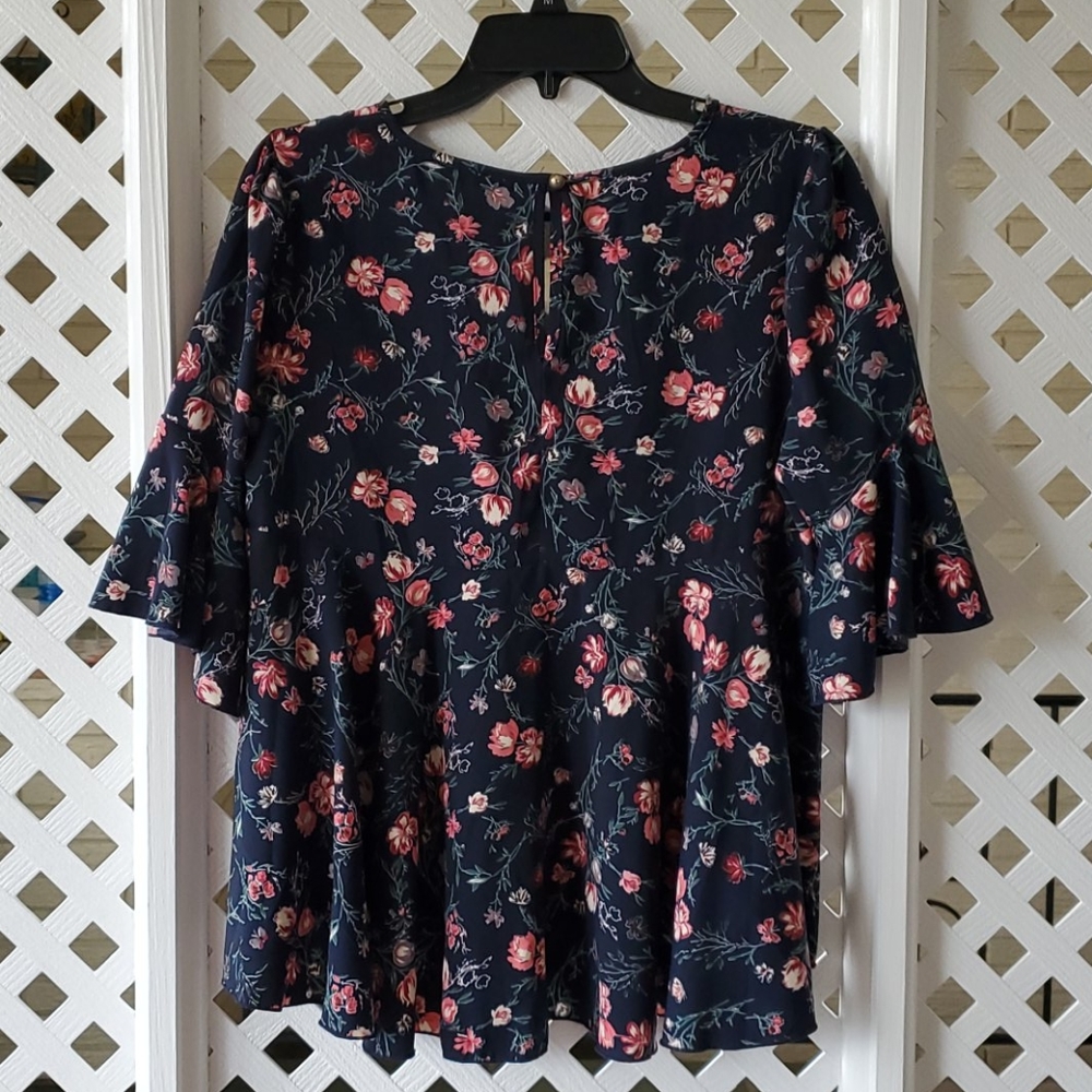Floral Top - Picture 4 of 6